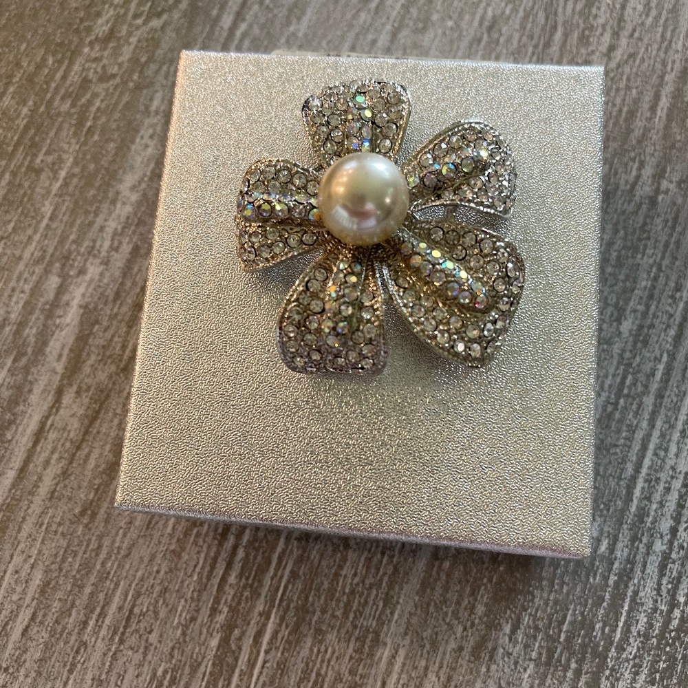 Brooch